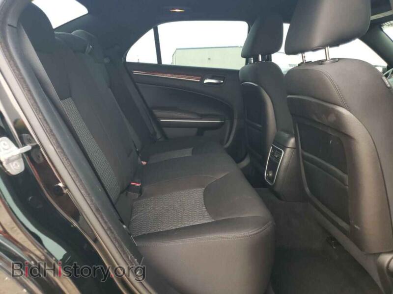 2014 Chrysler 300 (VIN 2C3CCAAG0EH283206) — photo 10 of 12