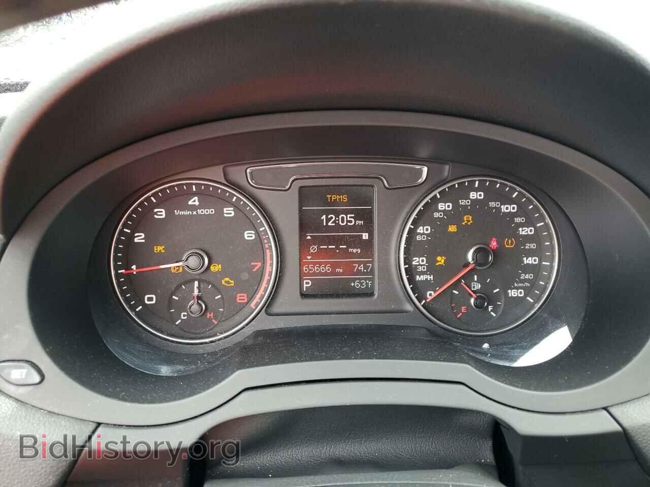 2016 AUDI Q3 - VIN: WA1BFCFS8GR006033 - Фото 9