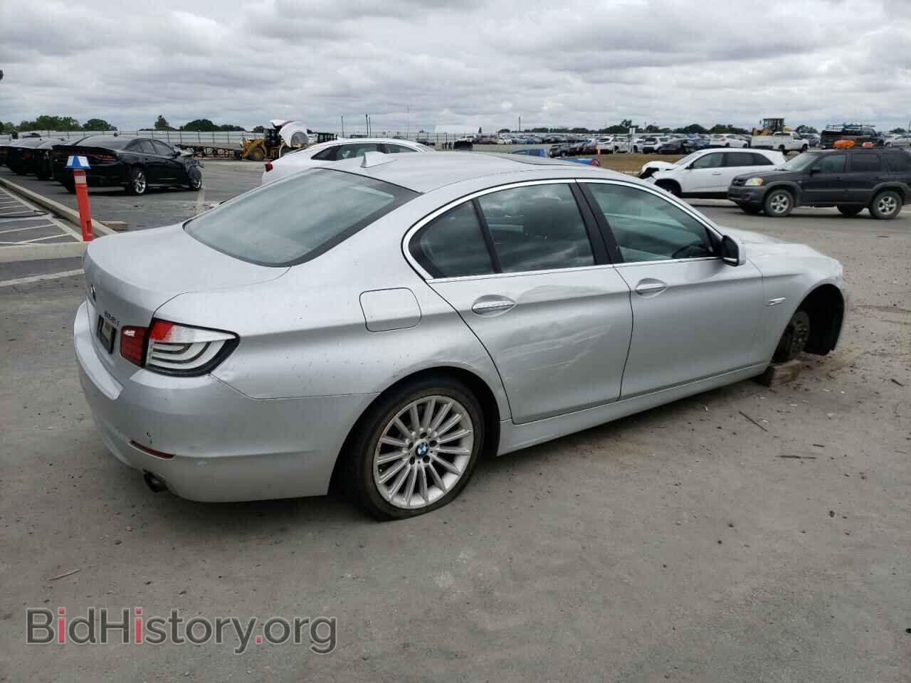 2011 BMW 5 SERIES - VIN: WBAFR7C5XBC606792 - Фото 3