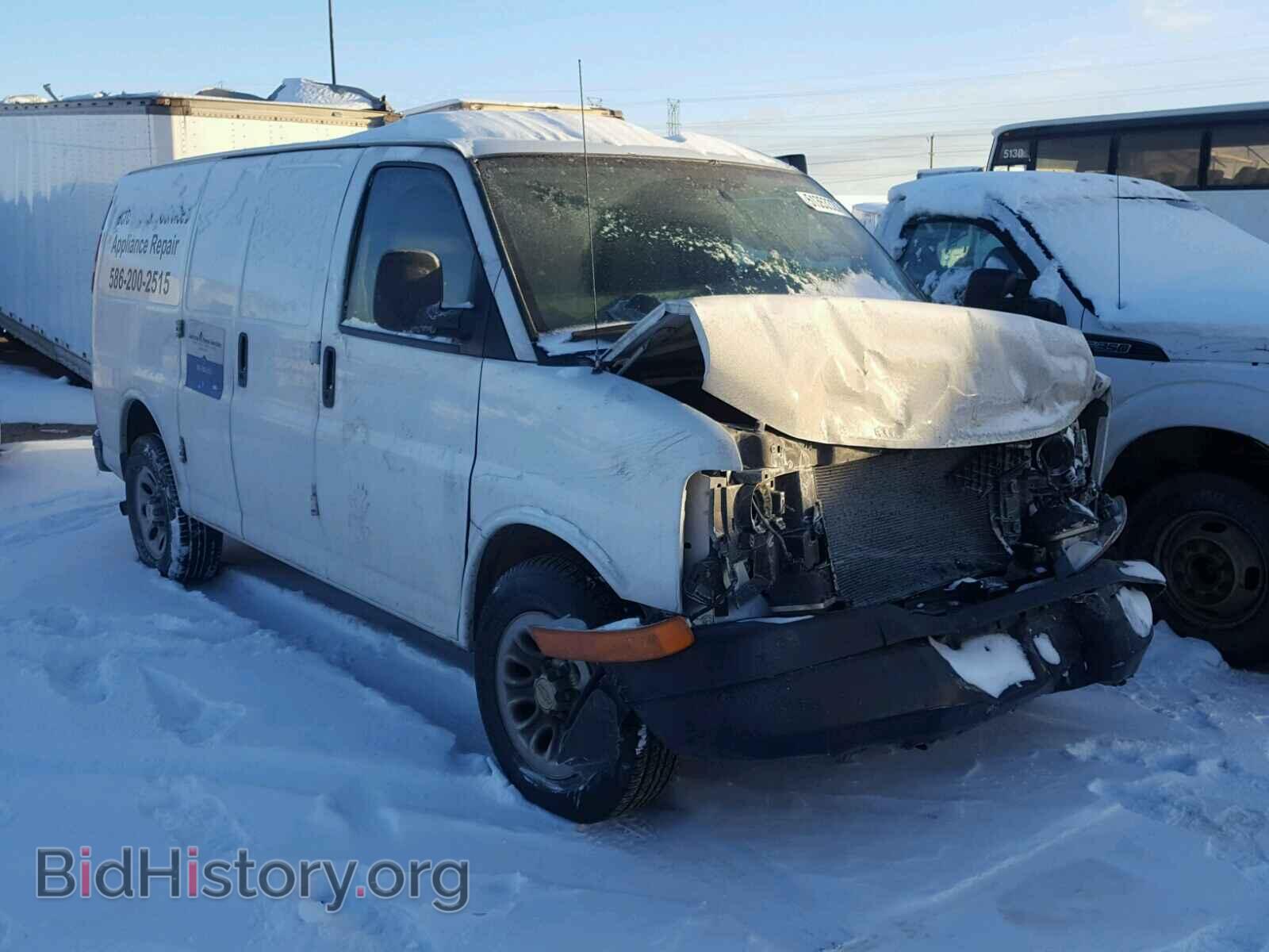 Photo 1GCSGAFX9B1118589 - CHEVROLET EXPRESS 2011