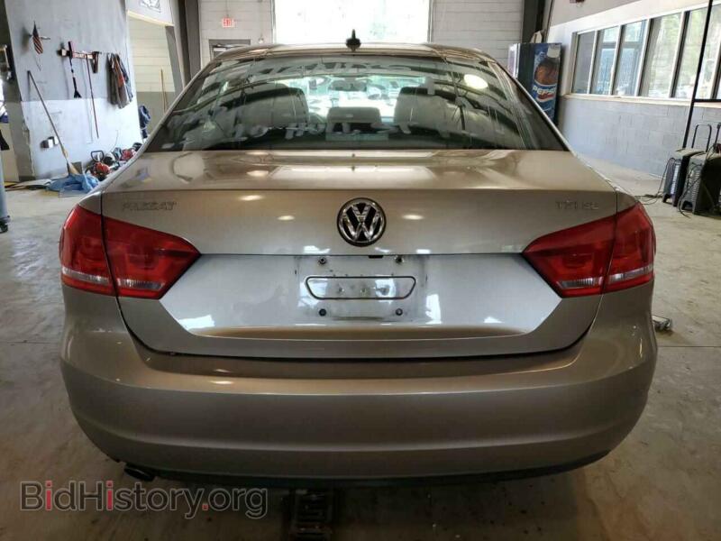 2015 Volkswagen PASSAT (VIN 1VWBT7A3XFC065542) — фото 6 из 12