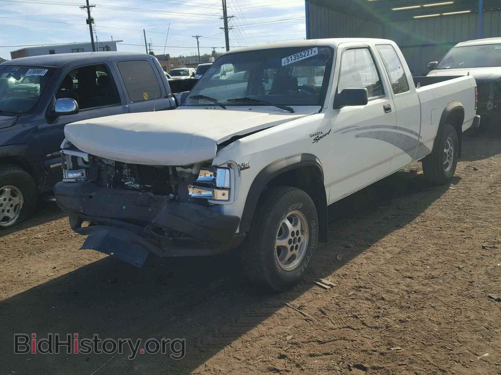 1996 DODGE DAKOTA - VIN: 1B7GG23Y1TS611106 - Фото 2