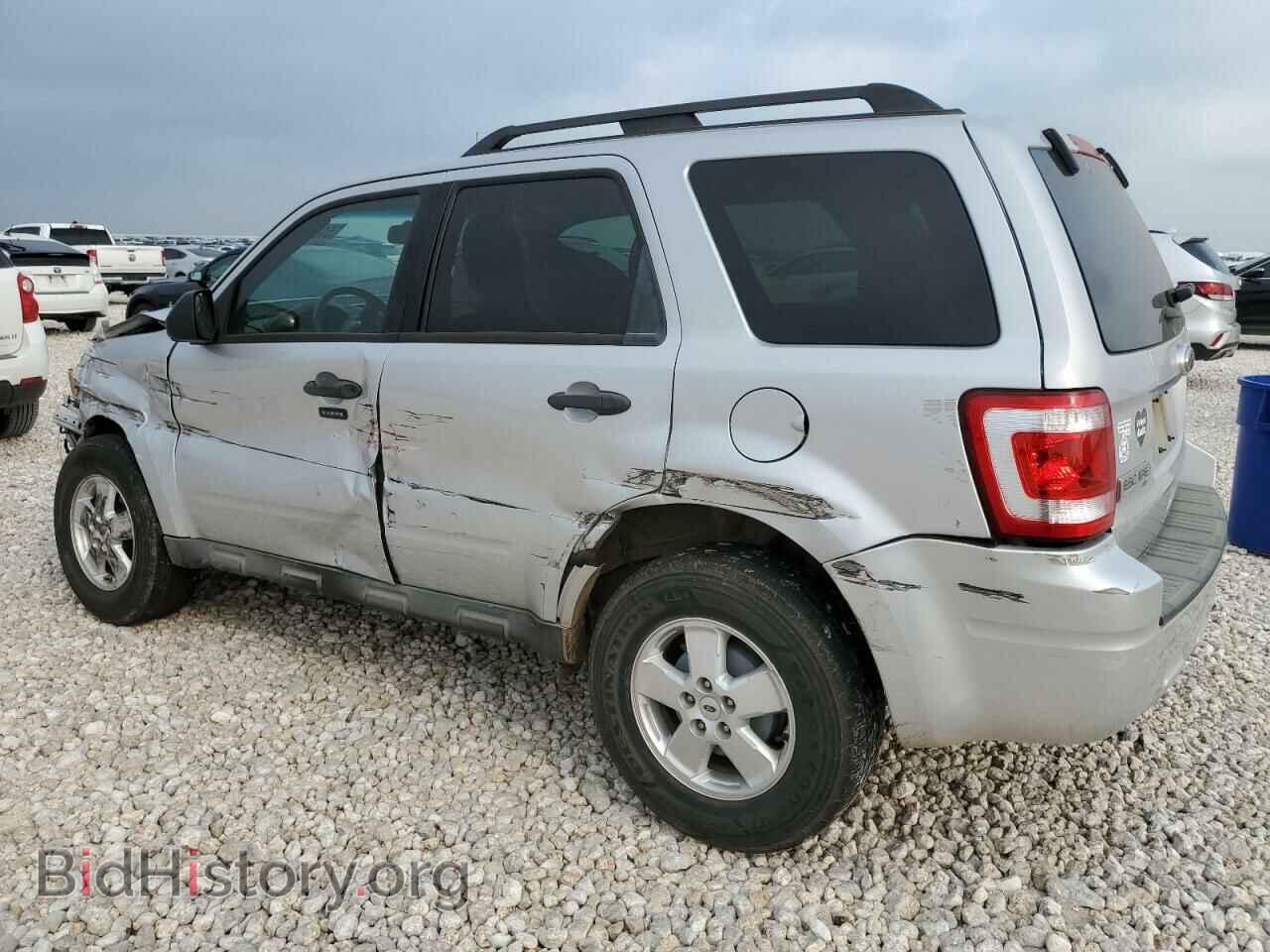 2011 FORD ESCAPE - VIN: 1FMCU0D76BKC10341 - Photo 2