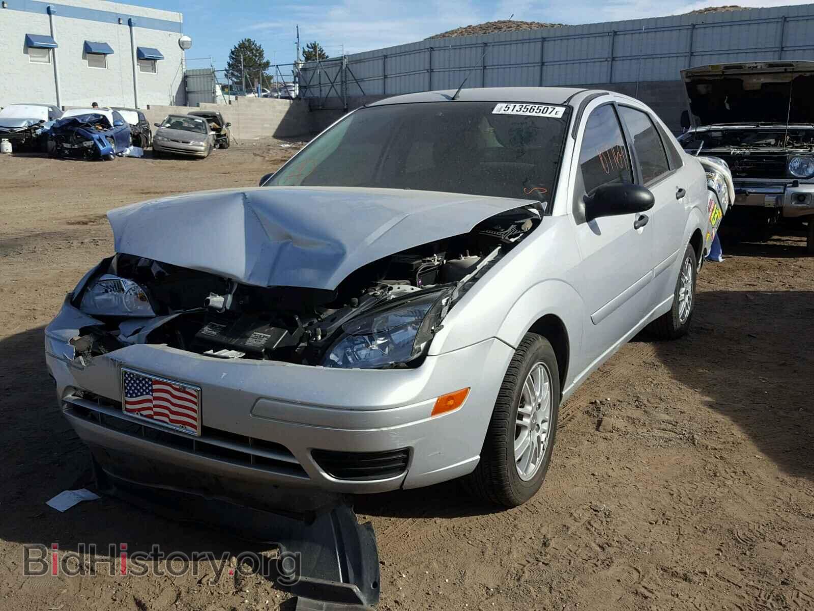 2007 FORD FOCUS - VIN: 1FAFP34N77W305490 - Фото 2