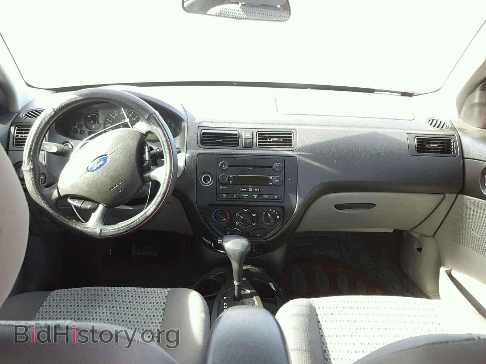 2007 FORD FOCUS - VIN: 1FAFP34N77W305490 - Фото 9