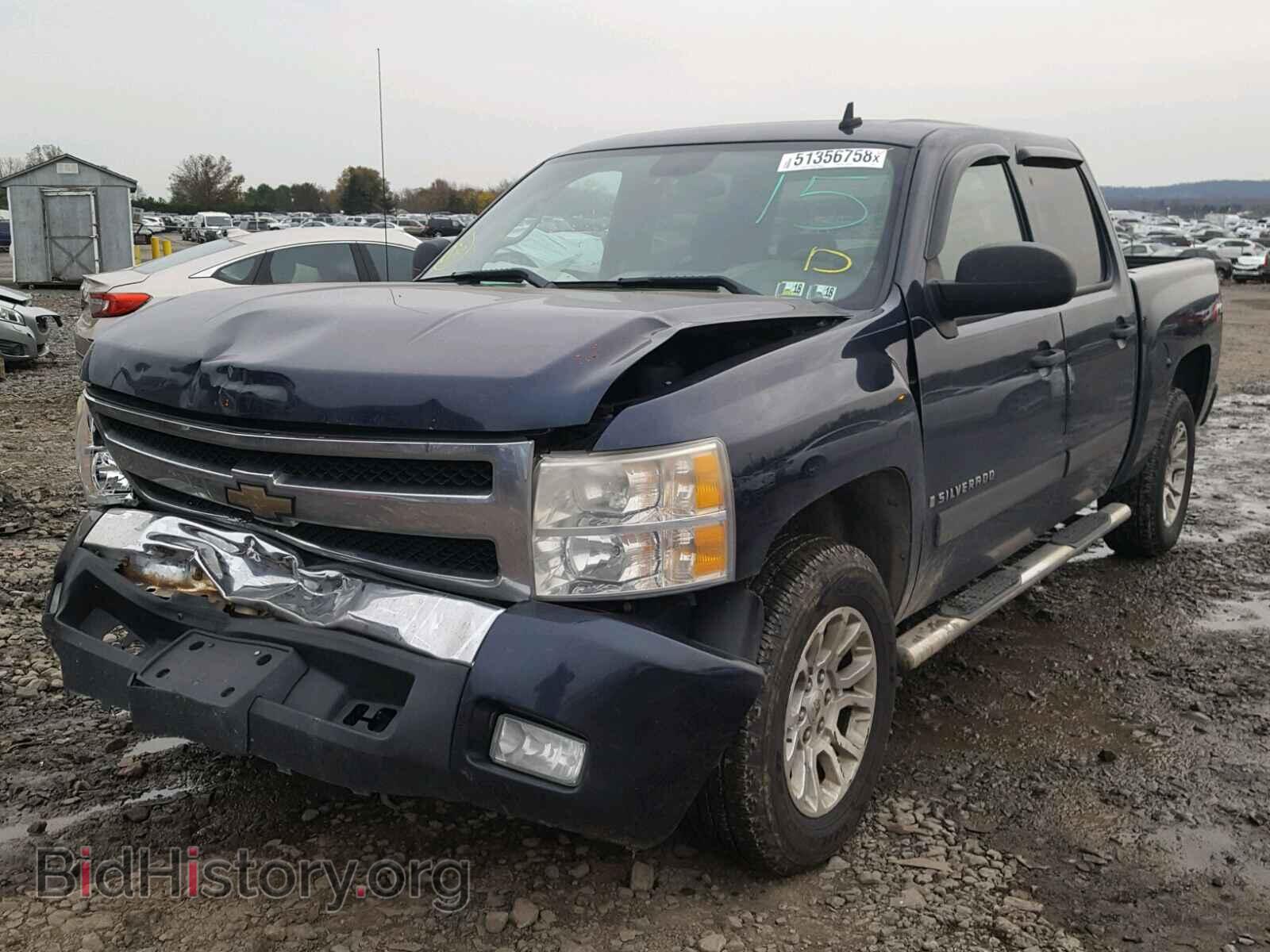 2007 CHEVROLET SILVERADO - VIN: 2GCEK13C971643733 - Фото 2