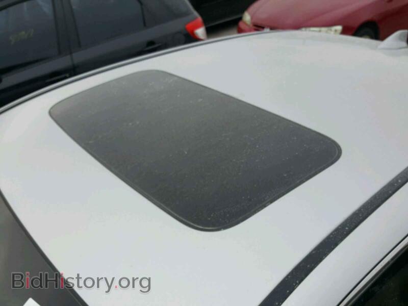 2014 Acura RLX (VIN JH4KC1F34EC002815) — photo 9 of 10