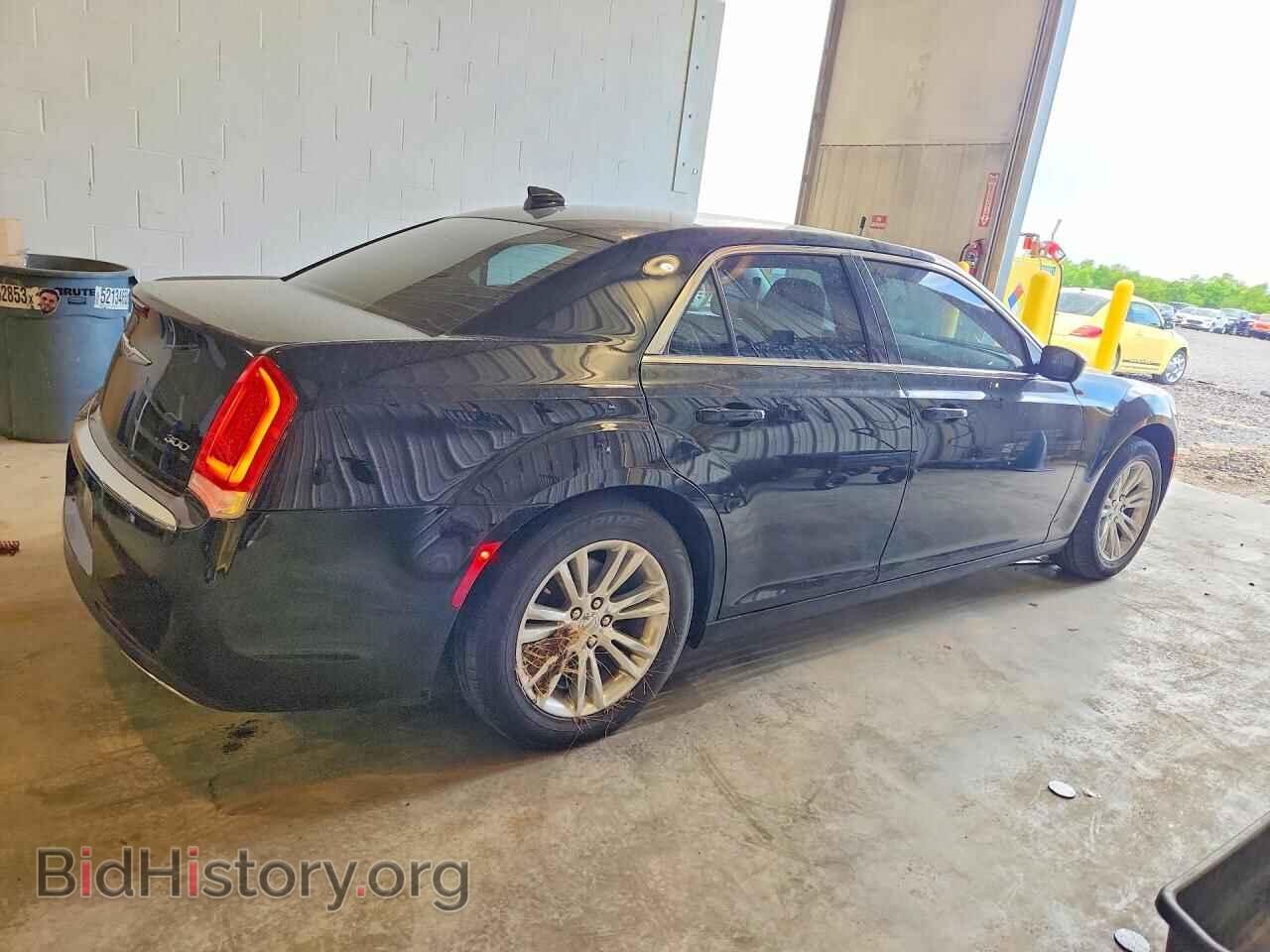 2019 CHRYSLER 300 - VIN: 2C3CCAAGXKH609945 - Фото 3