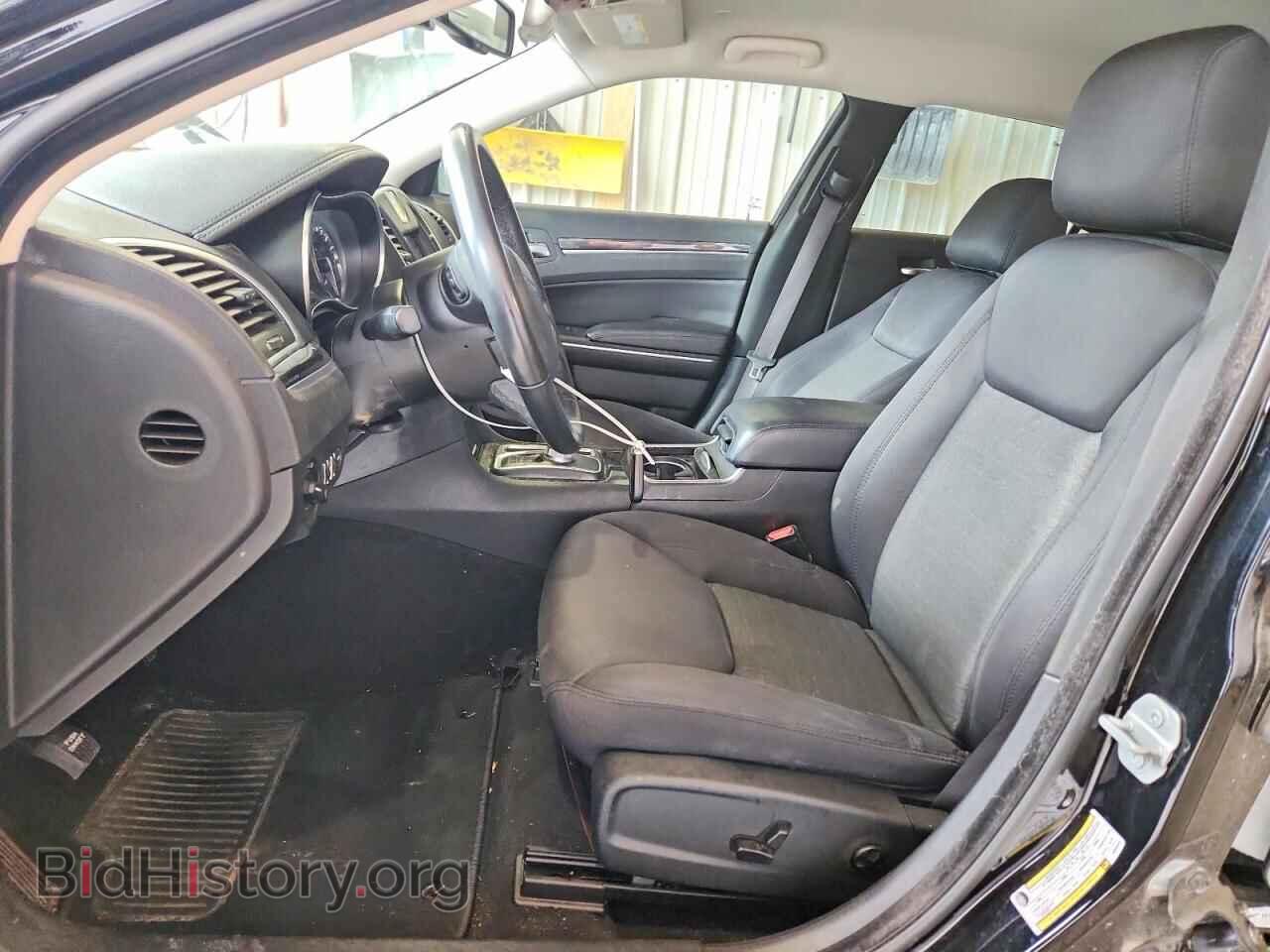 2019 CHRYSLER 300 - VIN: 2C3CCAAGXKH609945 - Фото 7