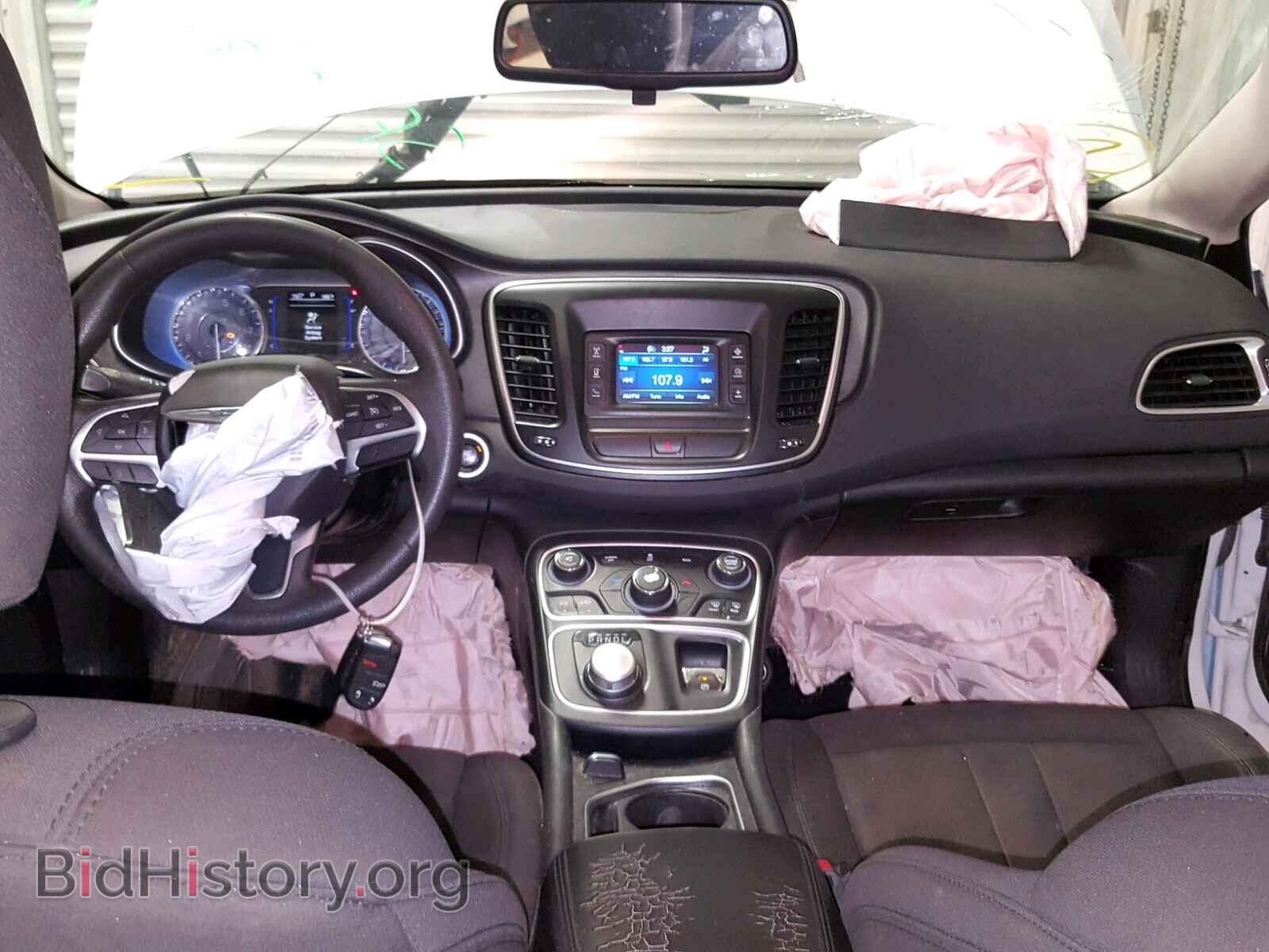 2016 CHRYSLER 200 - VIN: 1C3CCCABXGN102297 - Фото 9