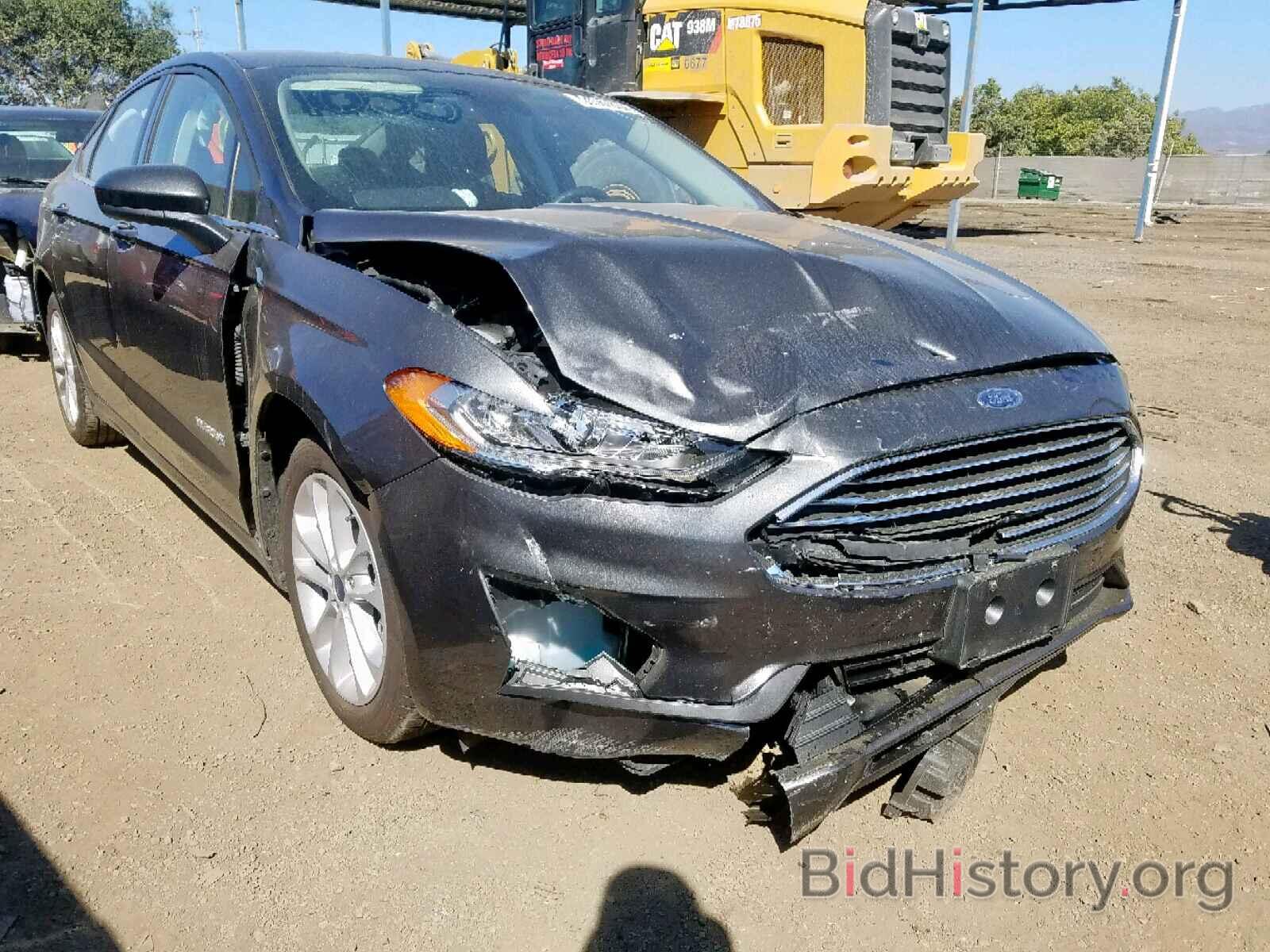 Photo 3FA6P0LU2KR201055 - FORD FUSION SE 2019