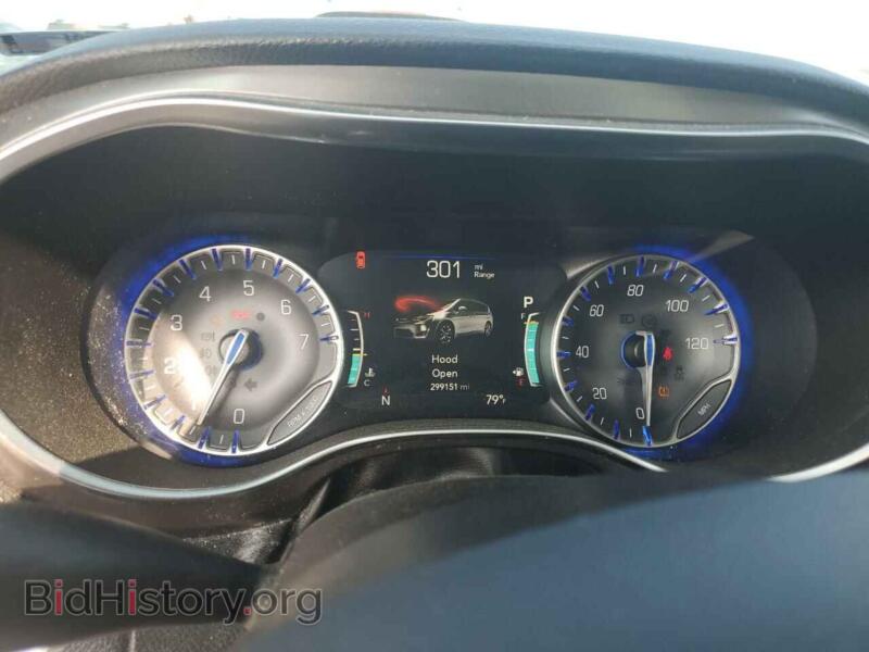 2018 Chrysler PACIFICA (VIN 2C4RC1GG2JR185599) — photo 9 of 12