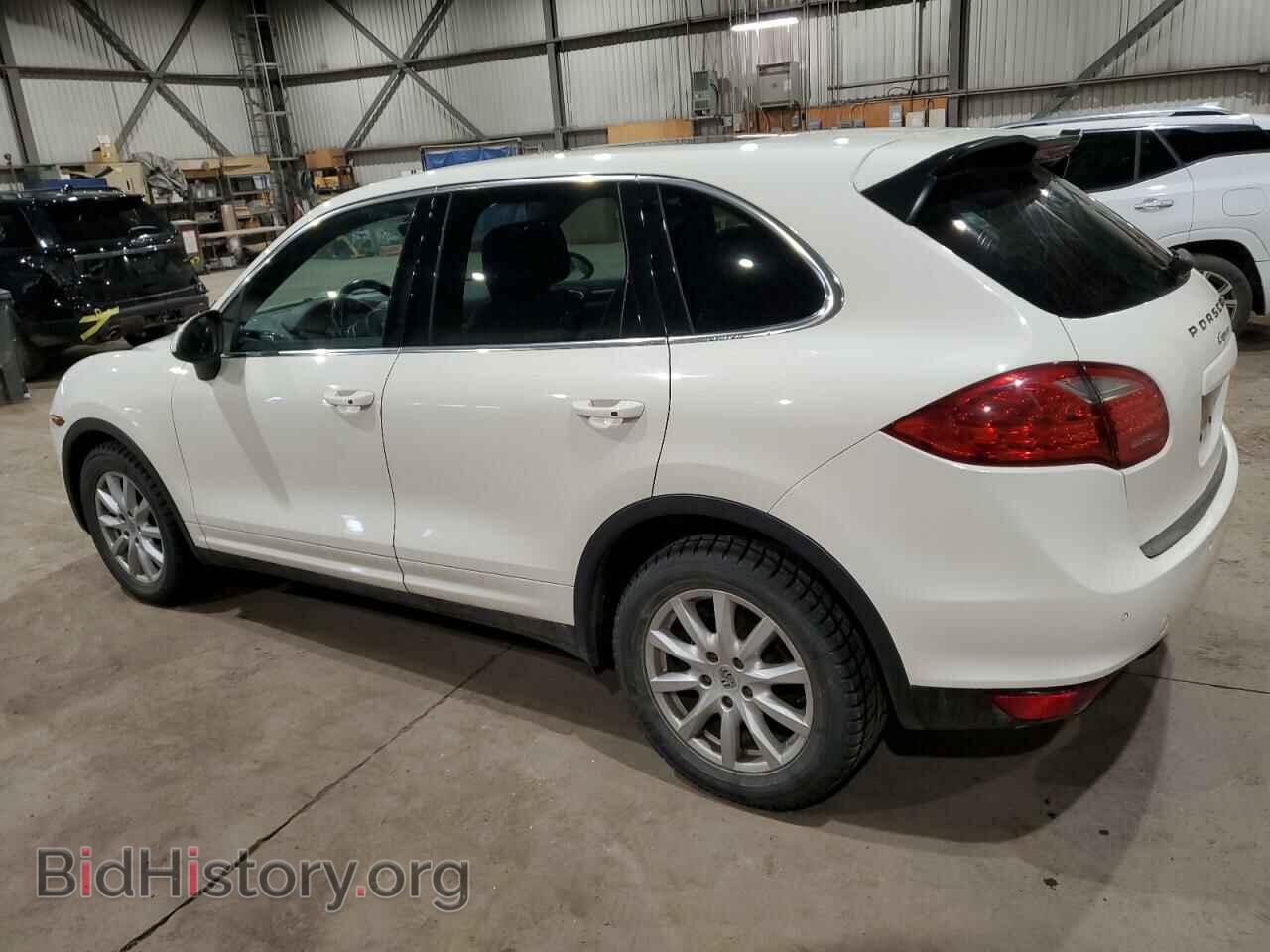 2011 PORSCHE CAYENNE - VIN: WP1AA2A25BLA07216 - Фото 2