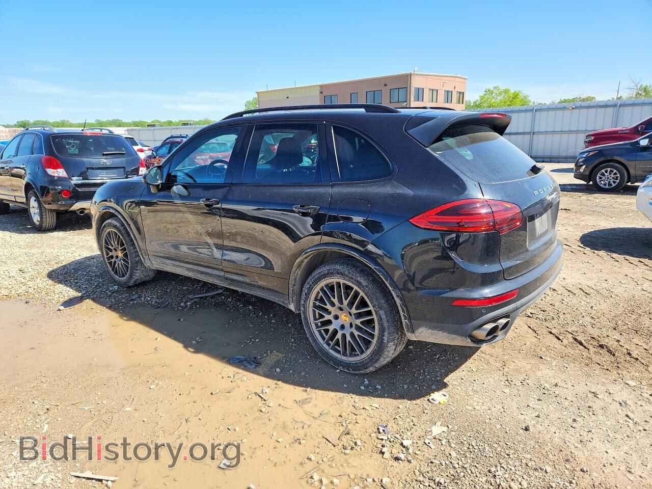 2017 PORSCHE CAYENNE - VIN: WP1AE2A21HLA68303 - Фото 2