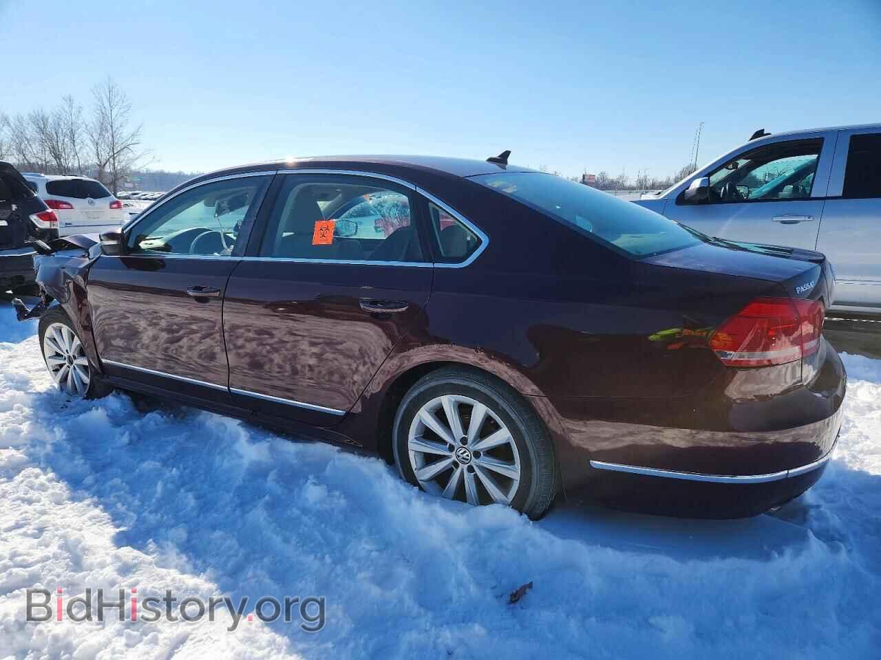 2013 VOLKSWAGEN PASSAT - VIN: 1VWCH7A30DC015722 - Фото 2