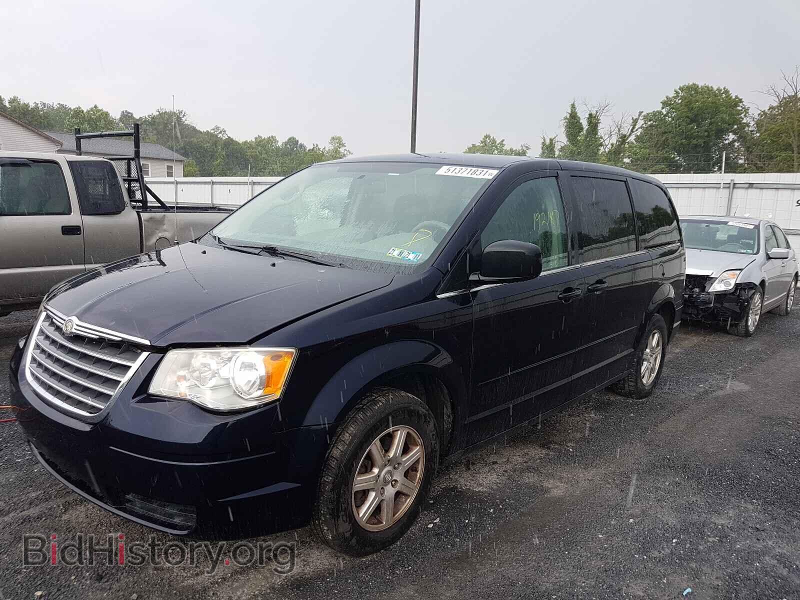 2010 CHRYSLER MINIVAN - VIN: 2A4RR2D1XAR322271 - Photo 2