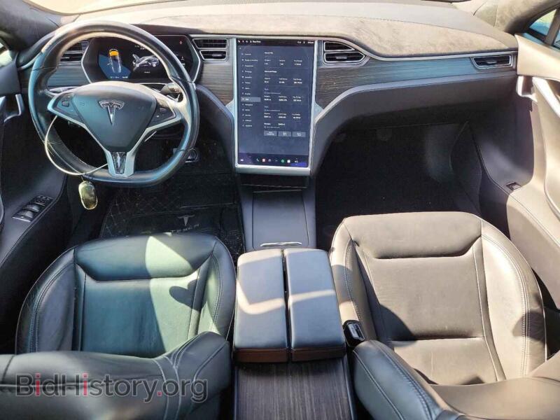 2016 Tesla MODEL S (VIN 5YJSA1E2XGF157195) — фото 8 из 12