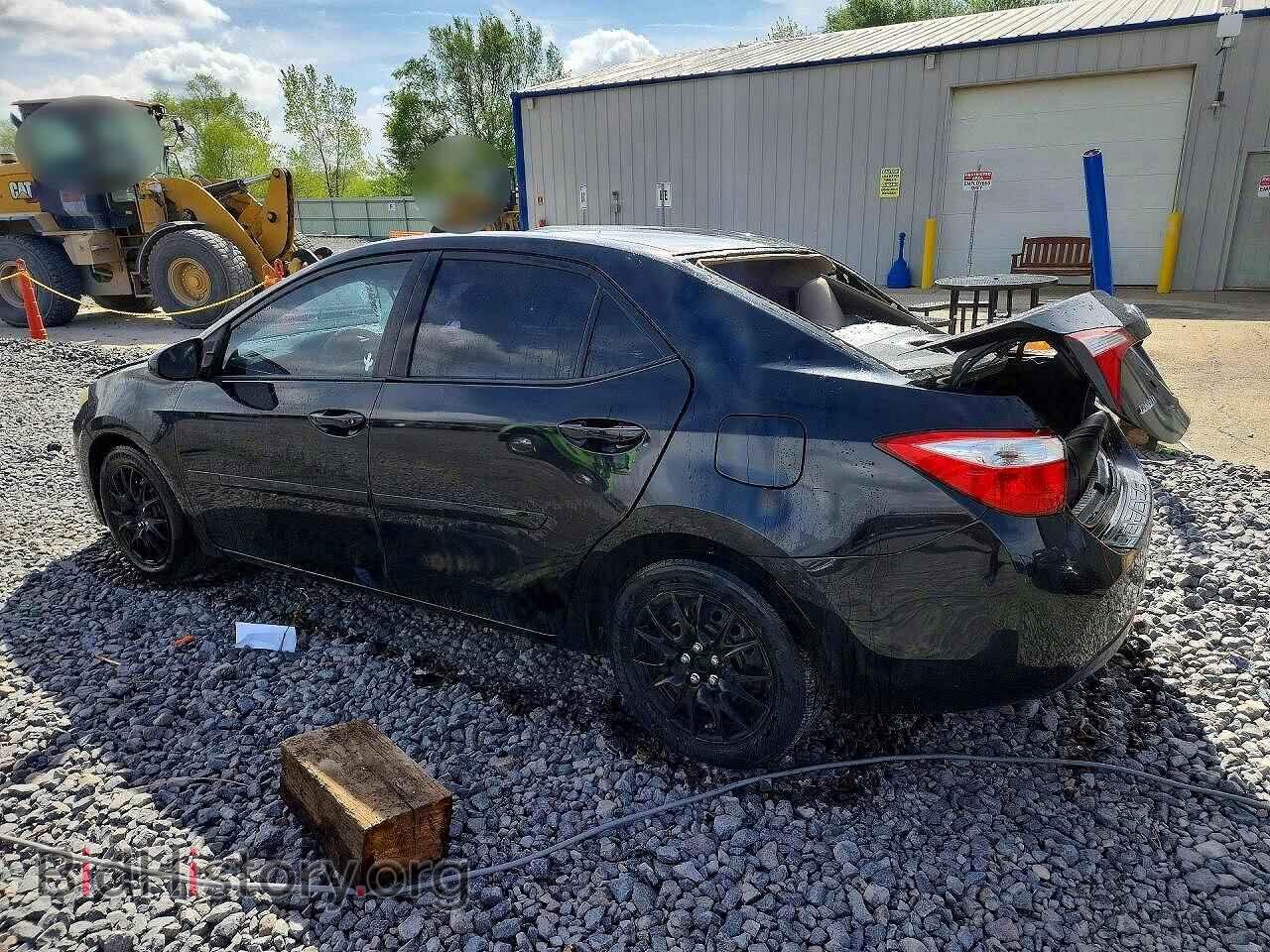 2015 TOYOTA COROLLA - VIN: 5YFBURHE2FP312756 - Фото 2