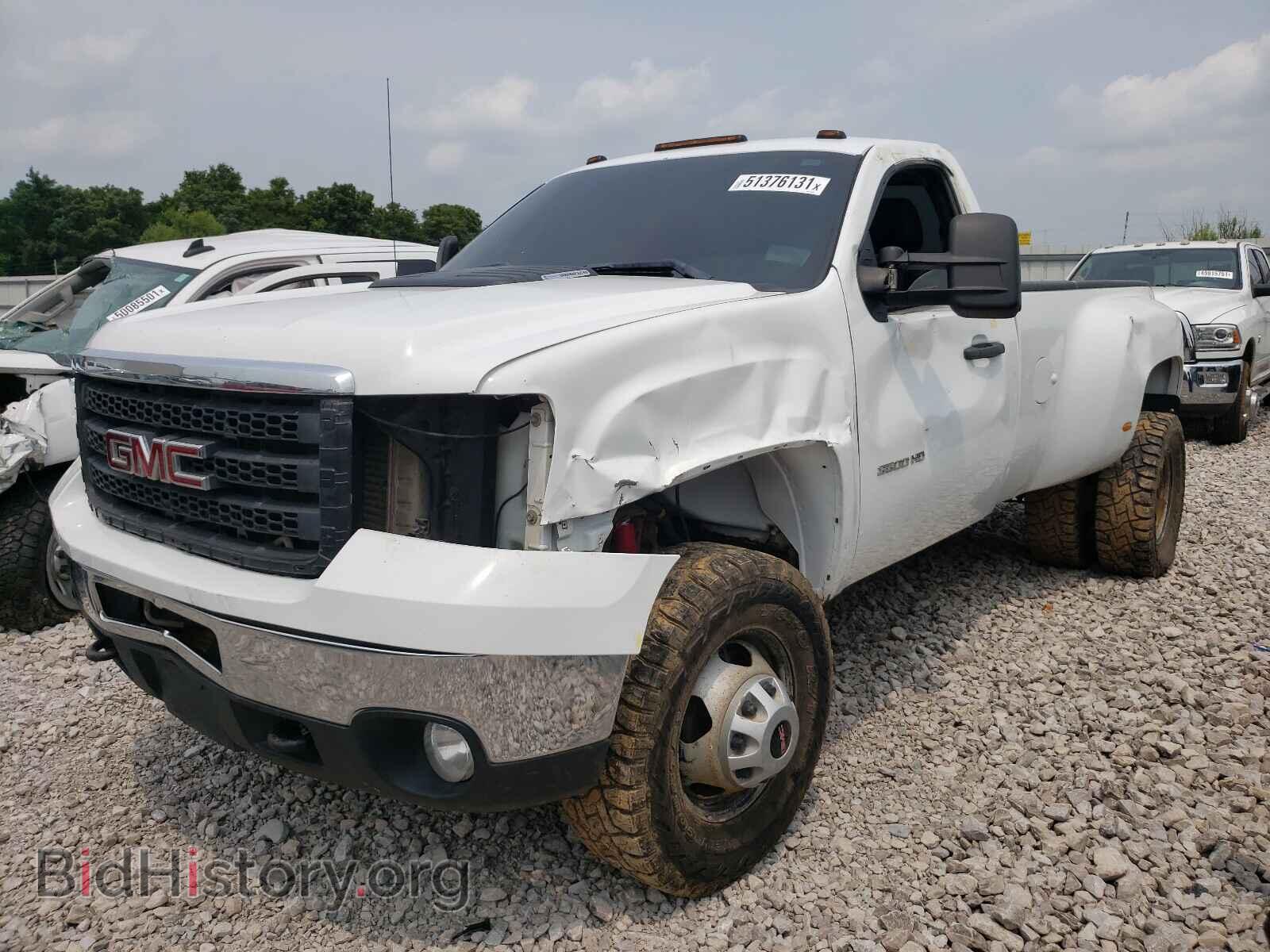 2013 GMC SIERRA - VIN: 1GT322C83DF206145 - Фото 2