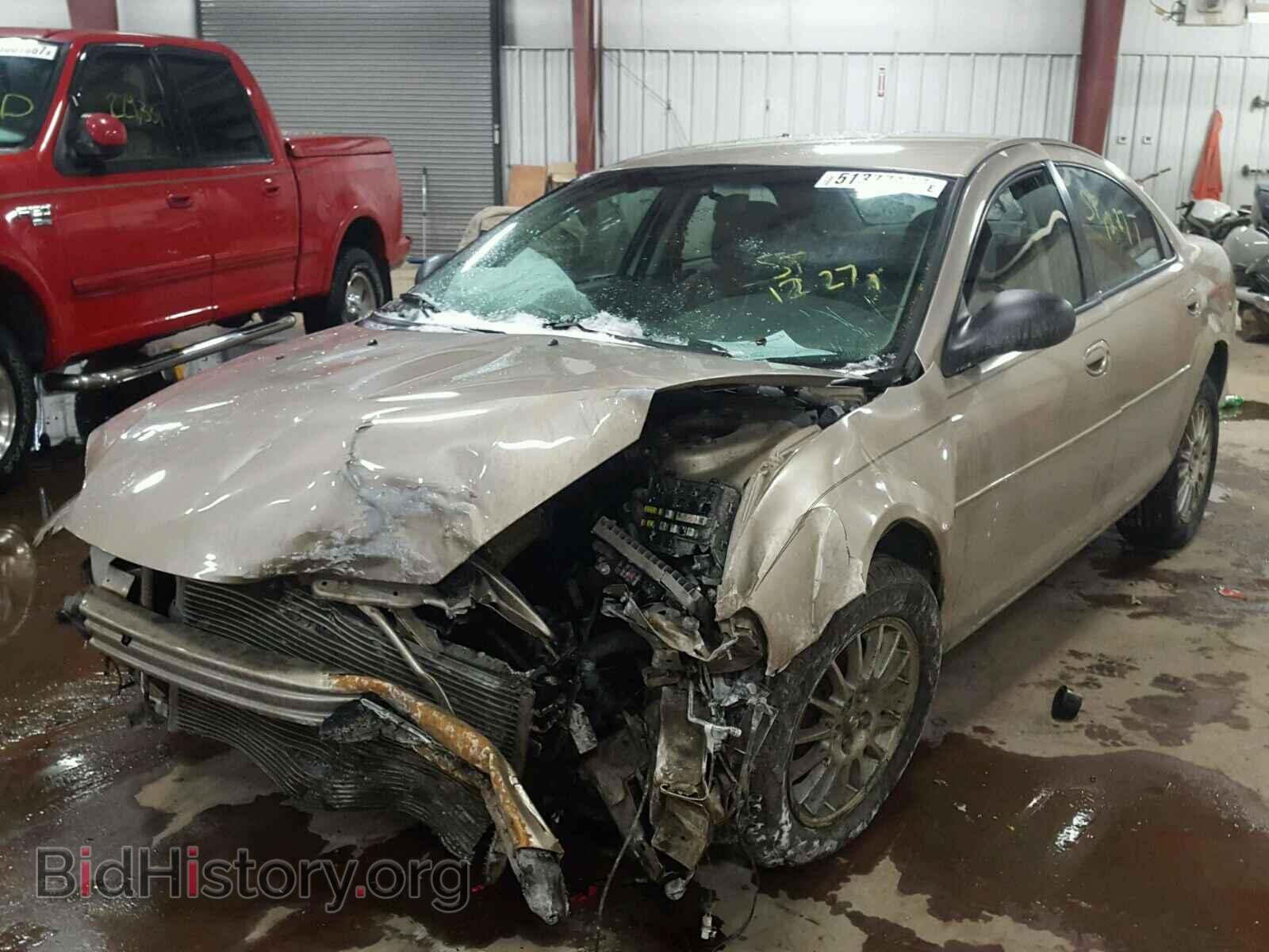 2004 CHRYSLER SEBRING - VIN: 1C3EL56R74N337939 - Фото 2