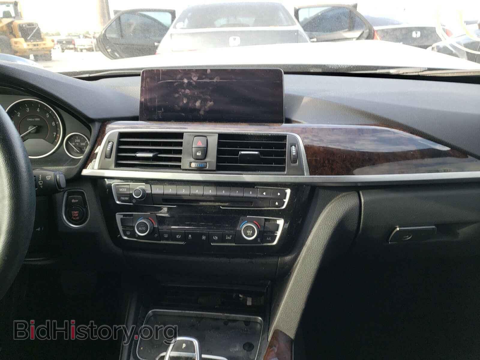 2016 BMW 3 SERIES - VIN: WBA8E9G57GNU29740 - Фото 9