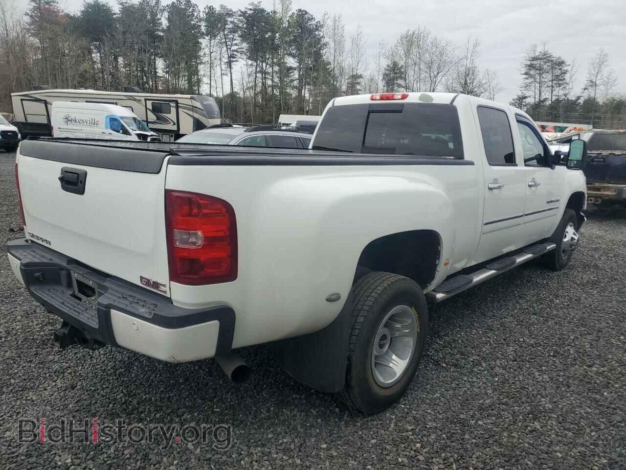 2011 GMC SIERRA - VIN: 1GT426C87BF227699 - Фото 3