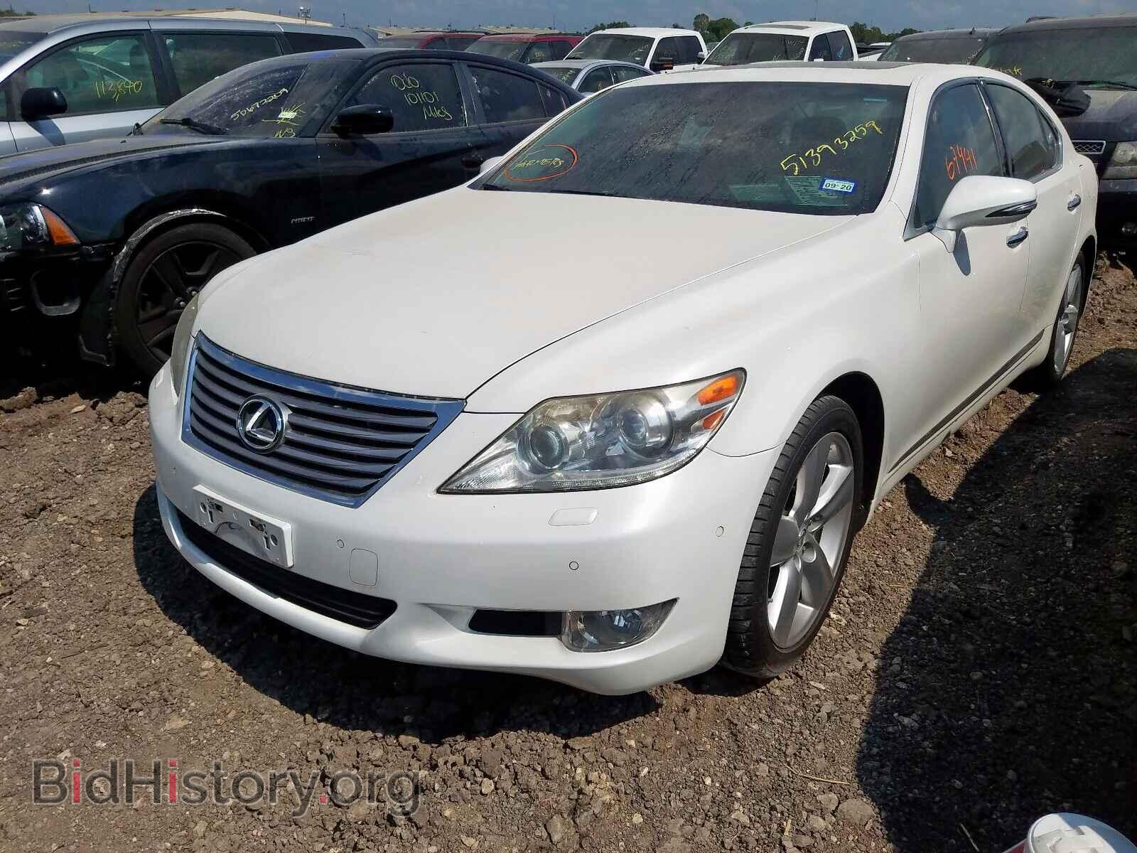 2012 LEXUS LS460 - VIN: JTHBL5EF9C5113512 - Photo 2