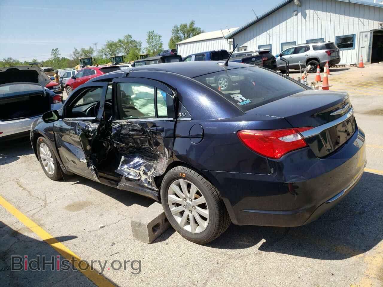 2012 CHRYSLER 200 - VIN: 1C3CCBBBXCN108068 - Фото 2