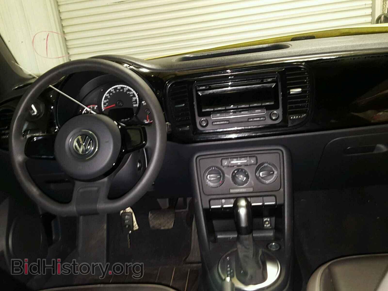 2015 VOLKSWAGEN BEETLE - VIN: 3VWF17AT7FM633896 - Фото 9