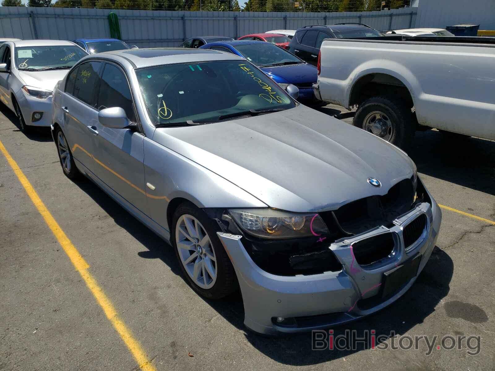 Photo WBAPH77509NM46860 - BMW 3 SERIES 2009