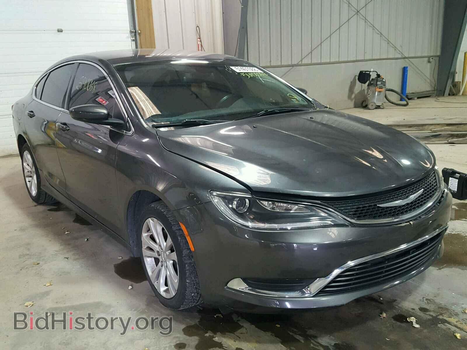 Photo  - CHRYSLER 200 2015