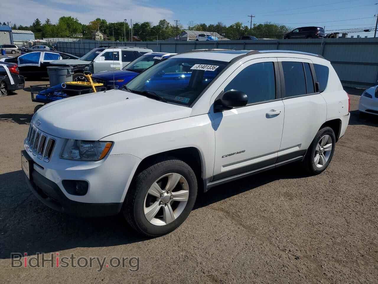 Photo 1J4NF1FB9BD212517 - JEEP COMPASS 2011
