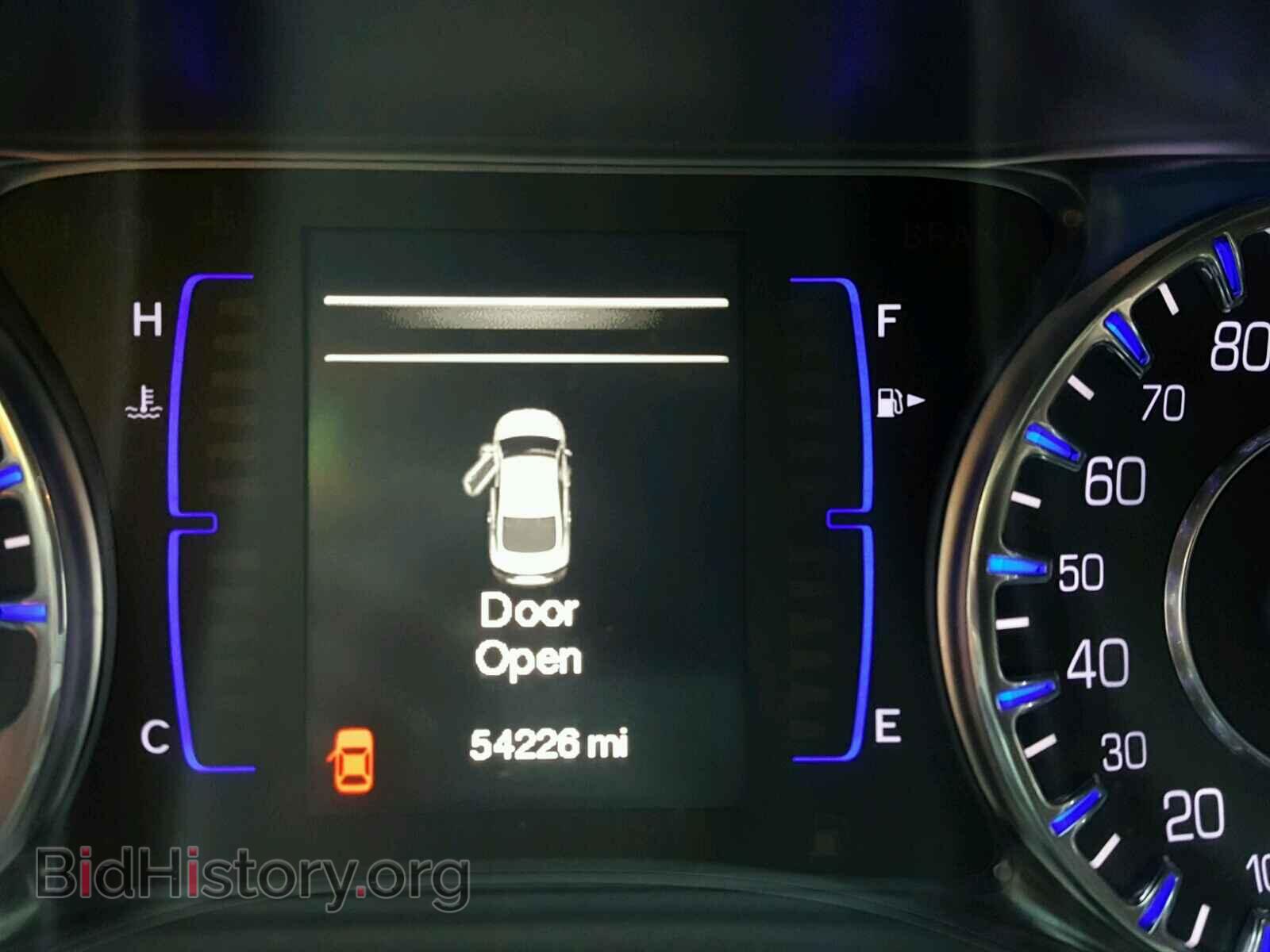 2015 CHRYSLER 200 - VIN: 1C3CCCAB5FN642008 - Фото 8