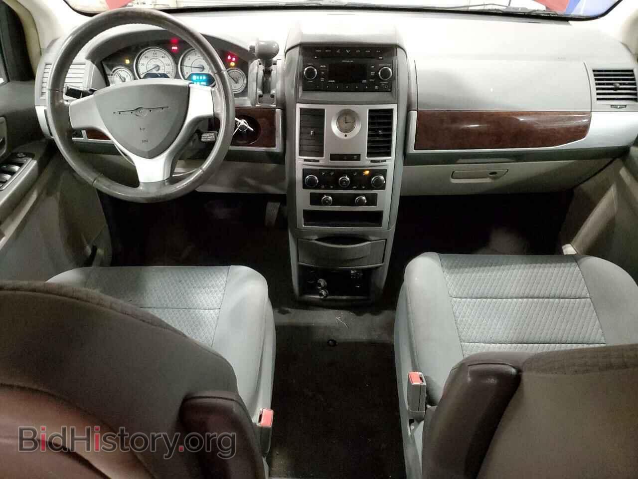2010 CHRYSLER MINIVAN - VIN: 2A4RR5D19AR105098 - Фото 8