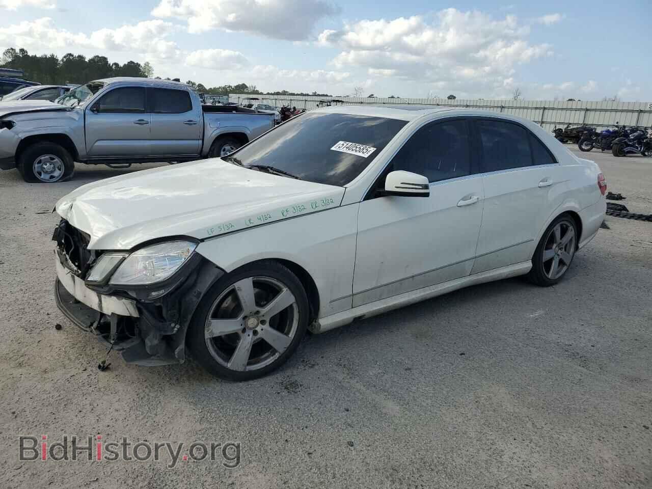 Photo WDDHF8HB3BA468636 - MERCEDES-BENZ E-CLASS 2011