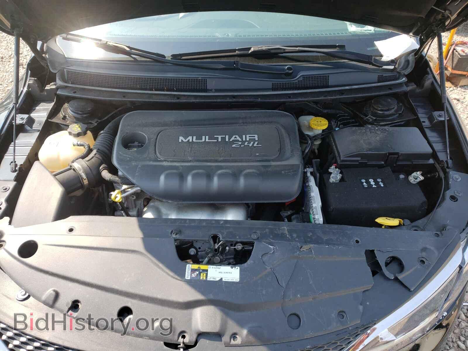 2016 CHRYSLER 200 - VIN: 1C3CCCAB8GN150140 - Фото 7