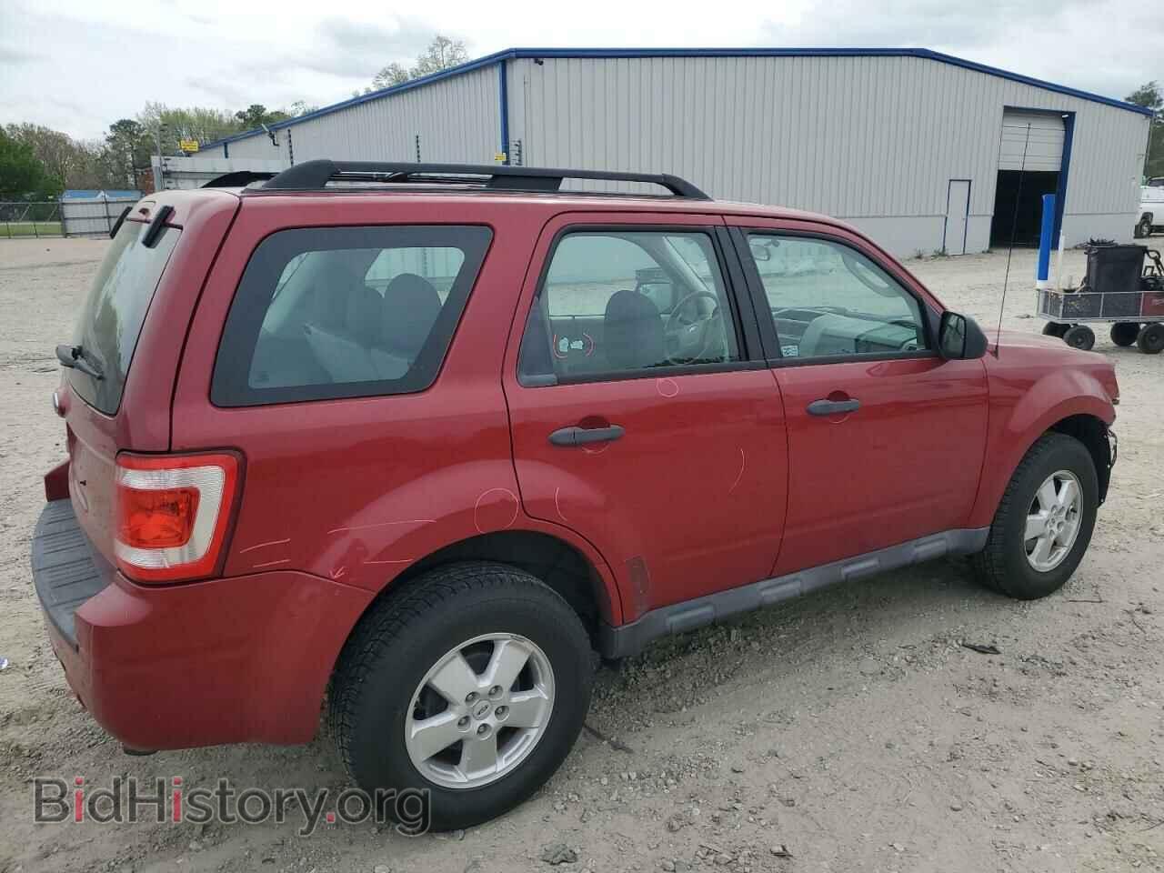 2011 FORD ESCAPE - VIN: 1FMCU0C70BKB19910 - Фото 3