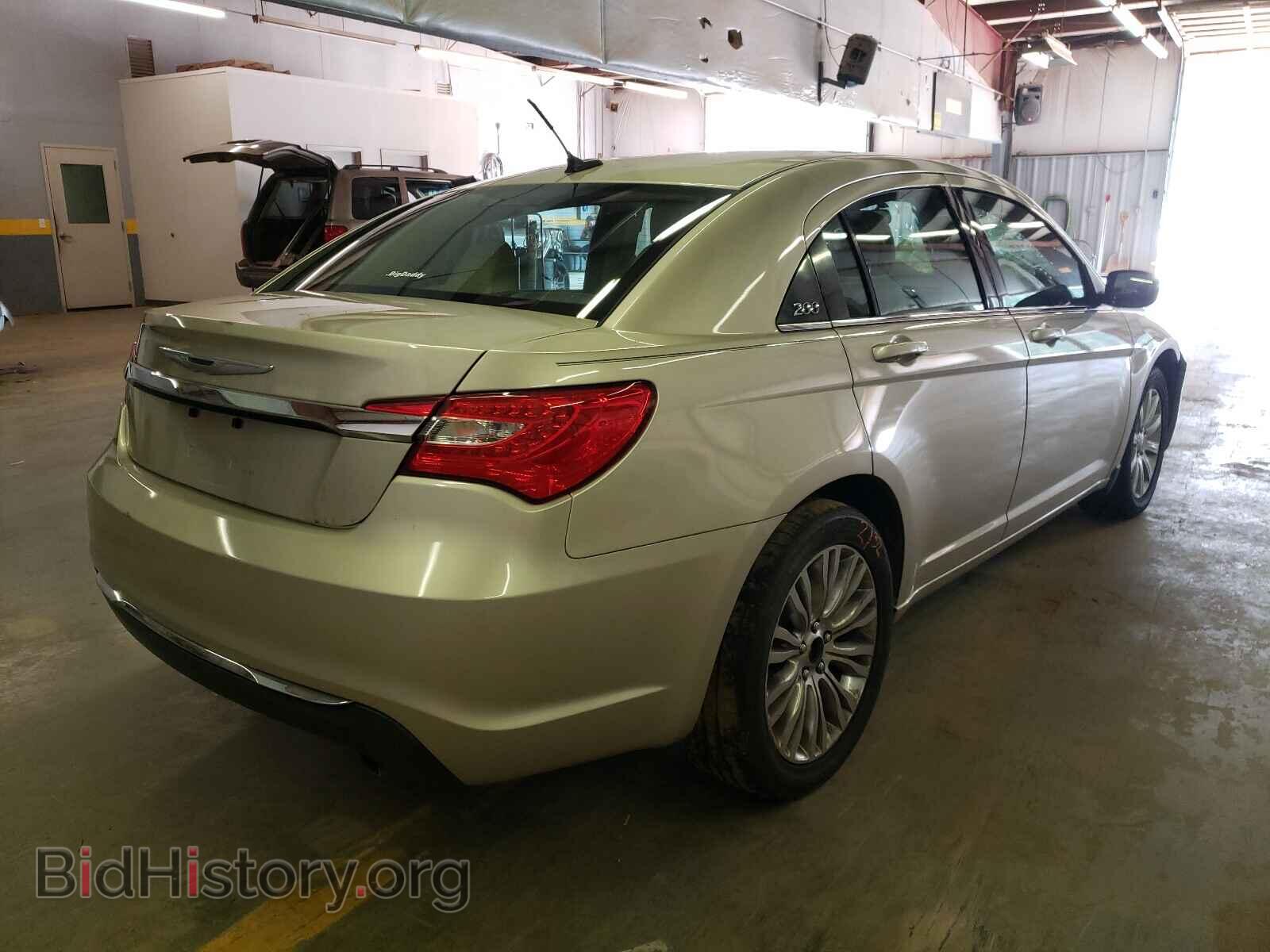 2013 CHRYSLER 200 - VIN: 1C3CCBBB1DN574358 - Фото 4