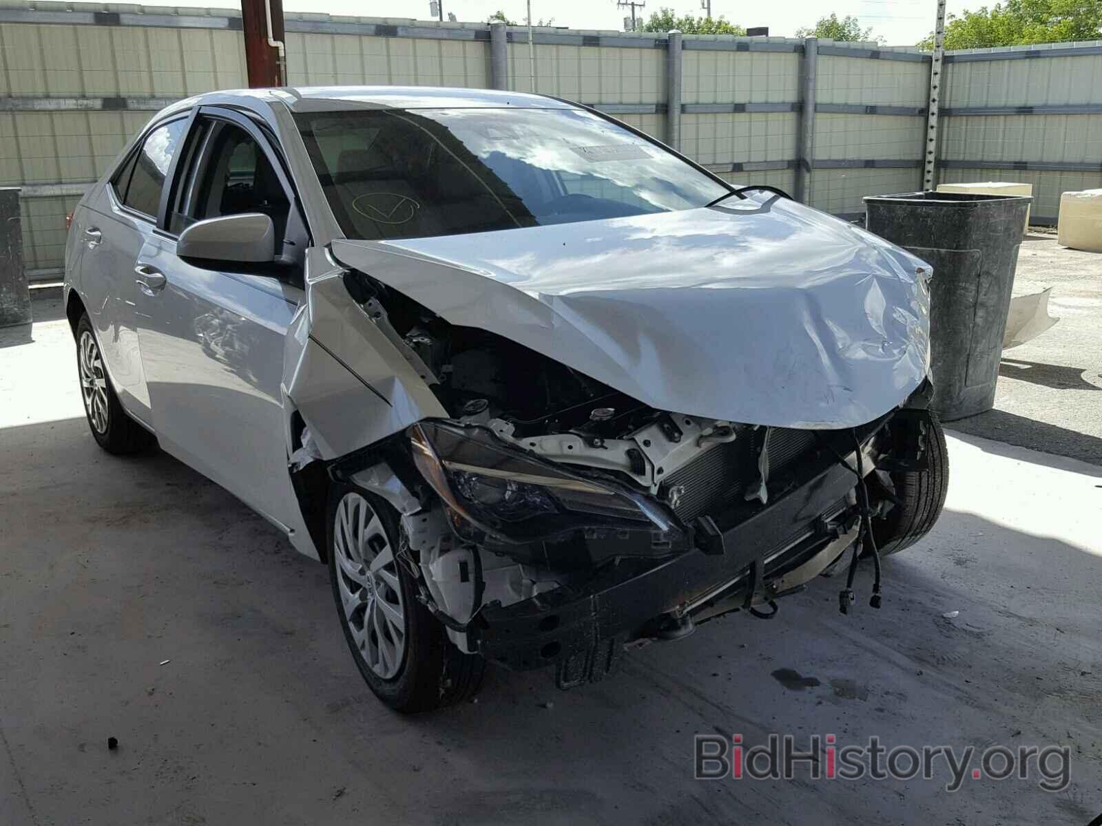 Photo 5YFBURHE7JP771435 - TOYOTA COROLLA 2018