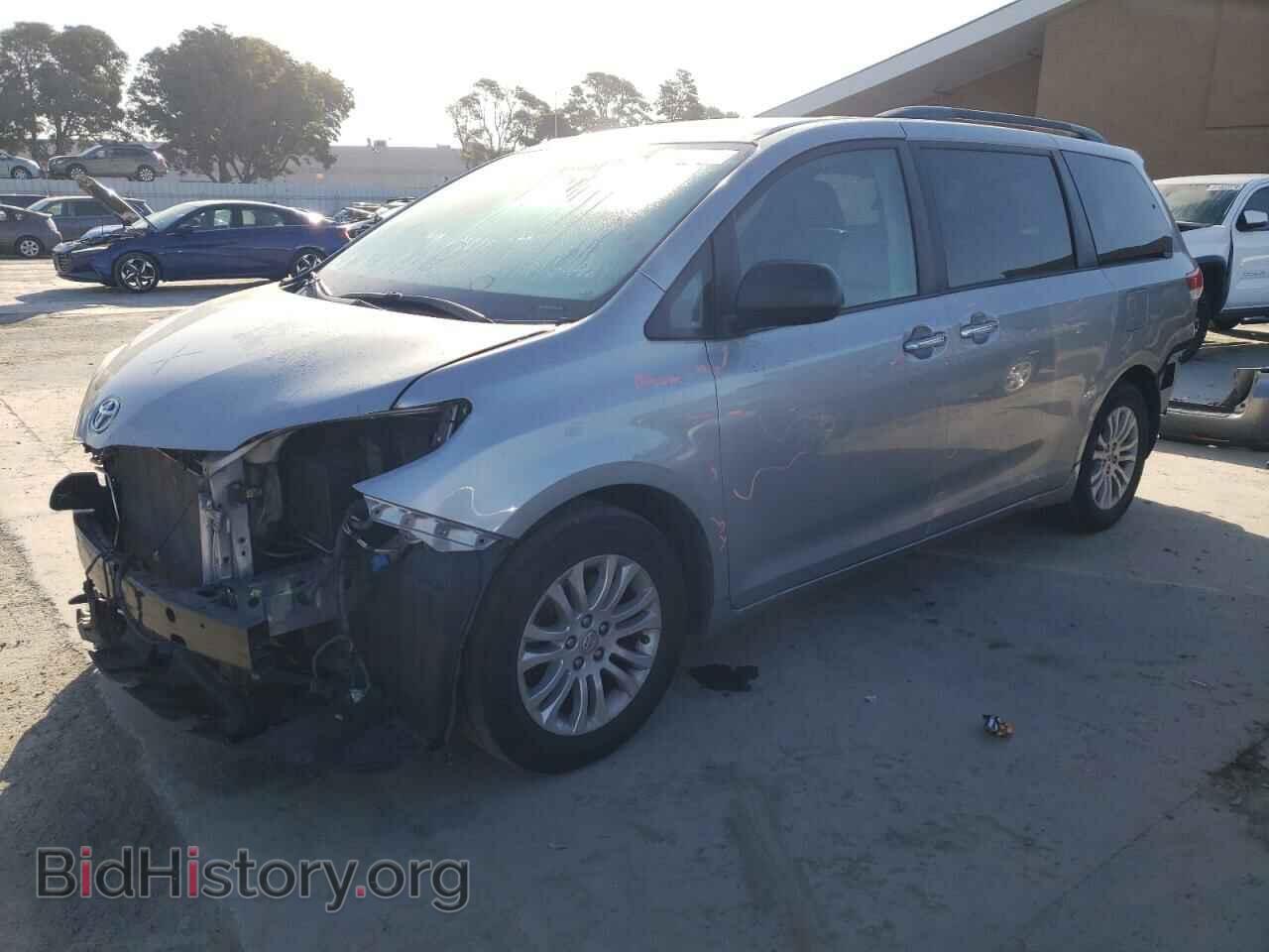 Photo 5TDYK3DC0BS079916 - TOYOTA All Models 2011