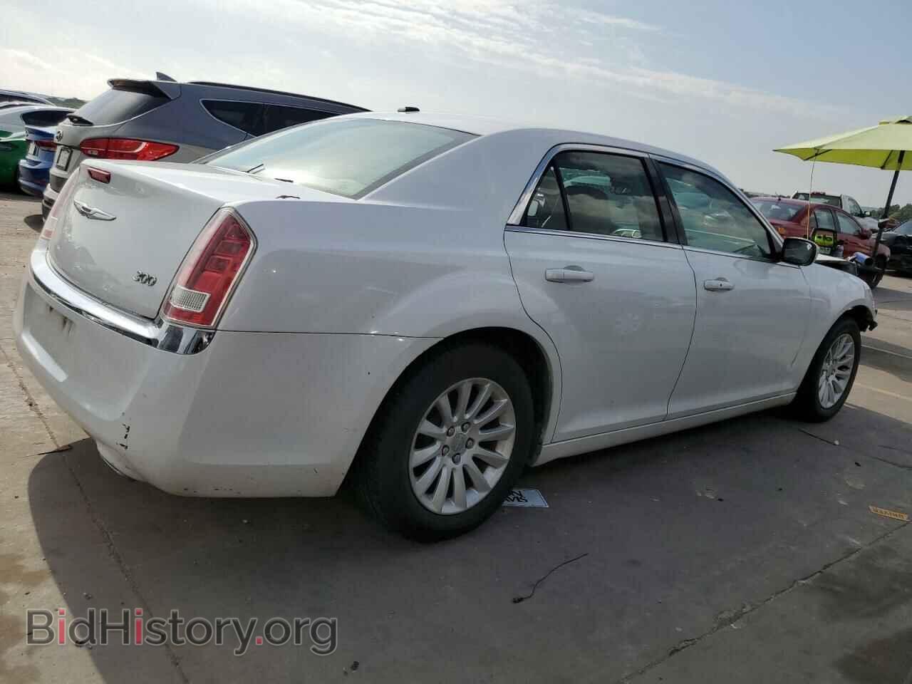 2013 CHRYSLER 300 - VIN: 2C3CCAAG2DH633711 - Фото 3