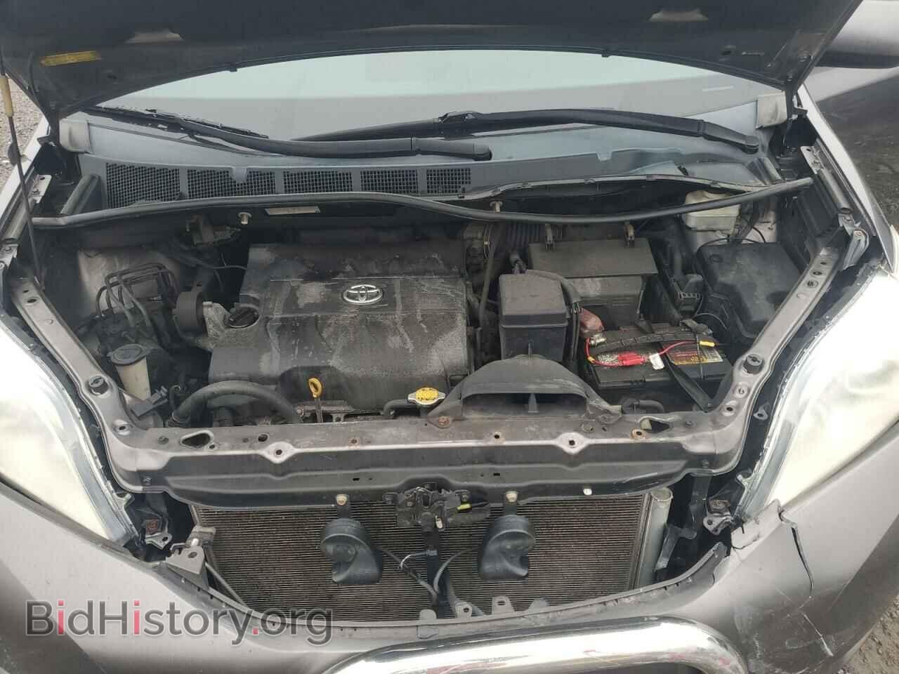 2011 TOYOTA All Models - VIN: 5TDKK3DC8BS024944 - Фото 12