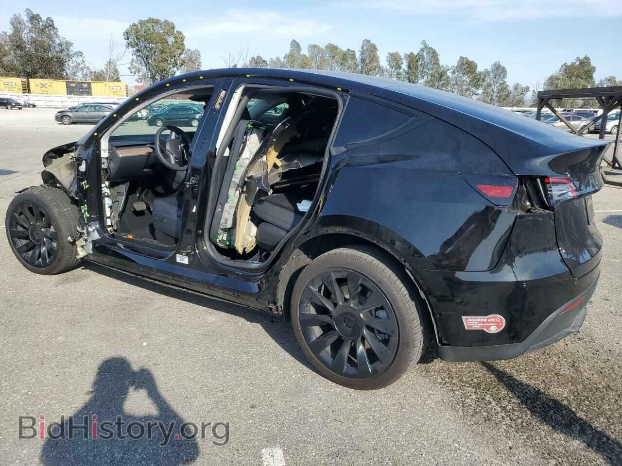 2024 TESLA MODEL Y - VIN: 7SAYGDEE4RA237390 - Фото 2