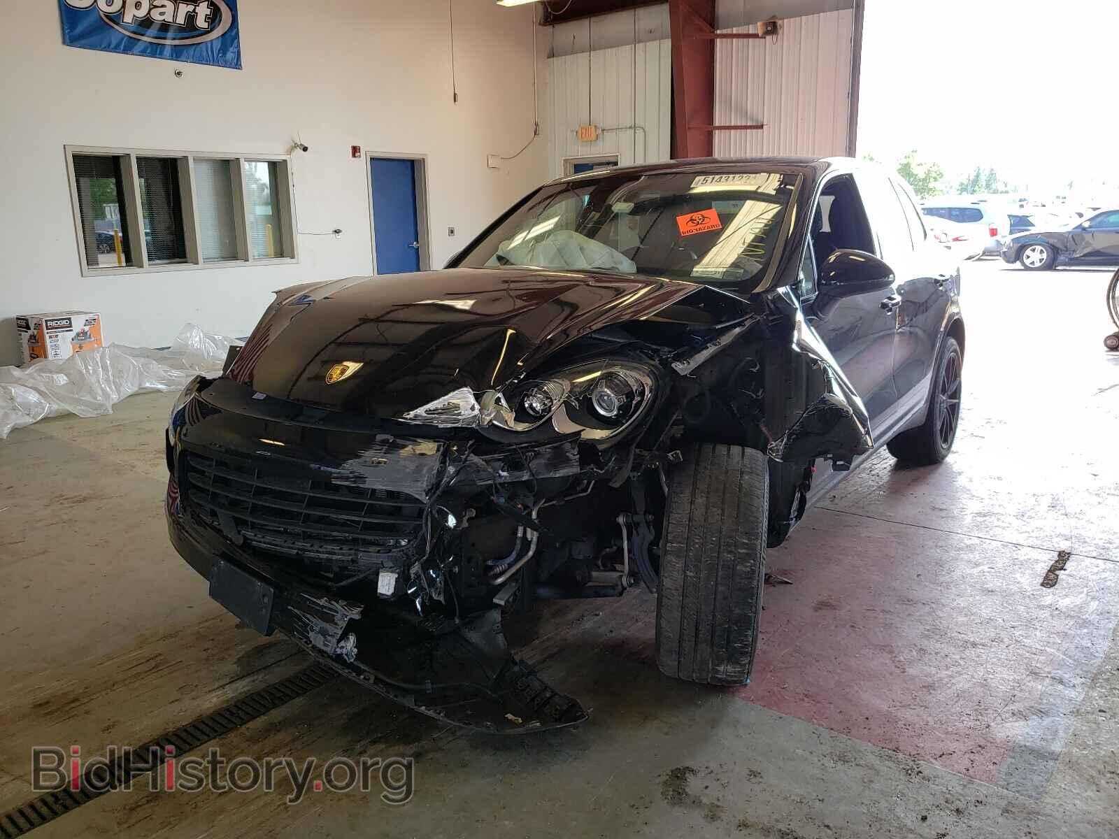 2017 PORSCHE CAYENNE - VIN: WP1AA2A22HKA80204 - Фото 2