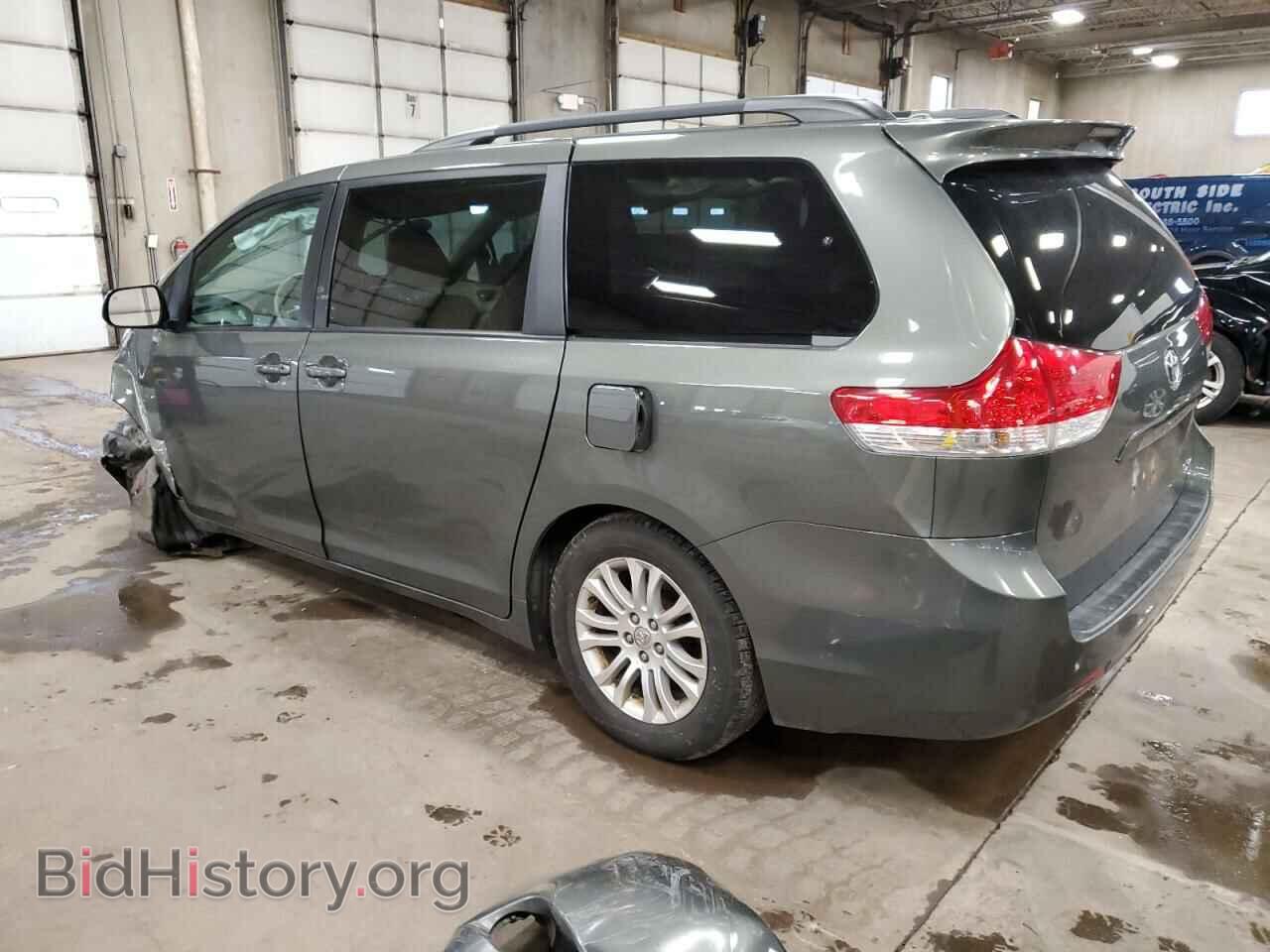 2011 TOYOTA All Models - VIN: 5TDYK3DC7BS102530 - Фото 2