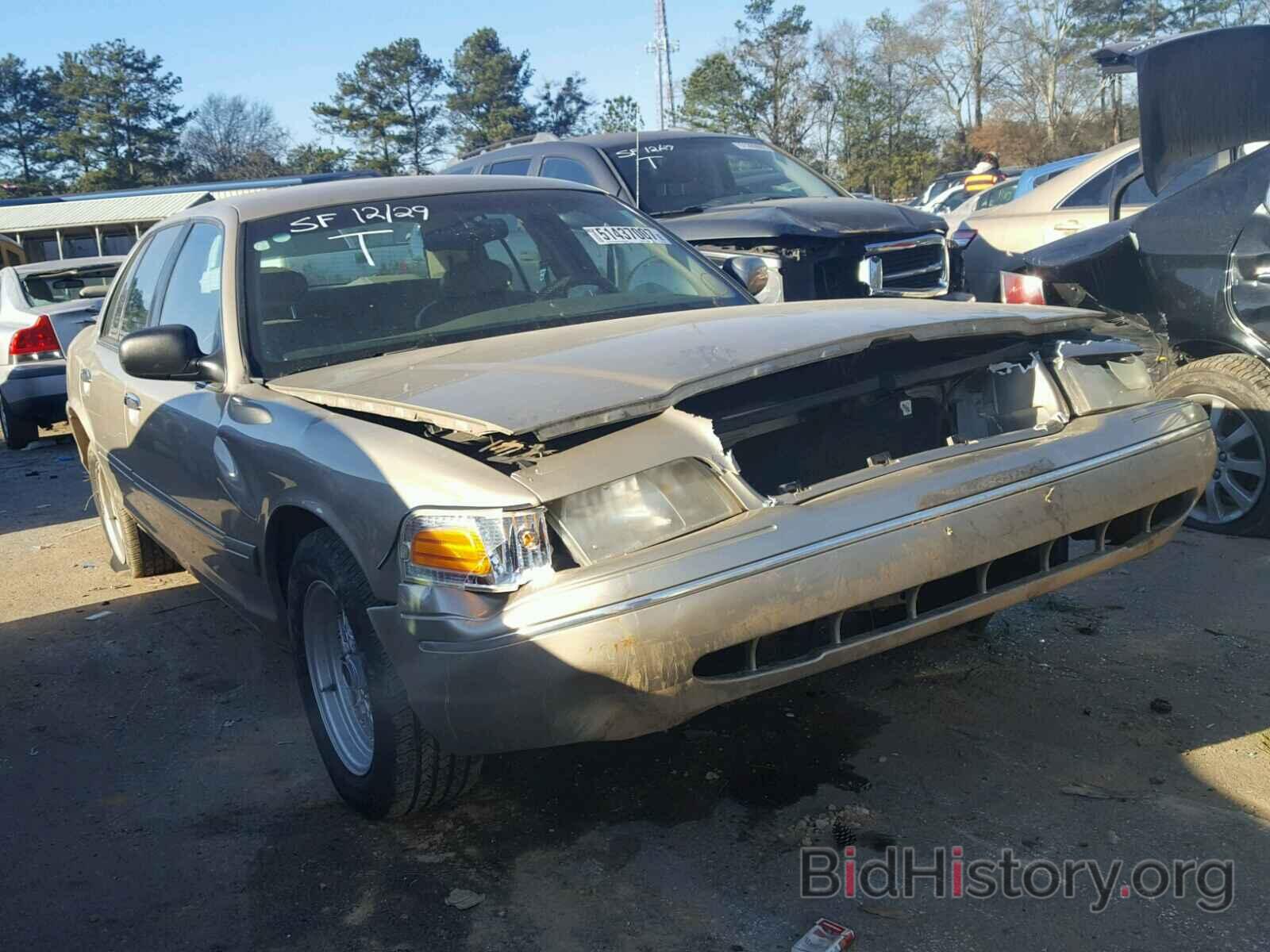 Photo 2FAFP74W2YX132516 - FORD CROWN VIC 2000