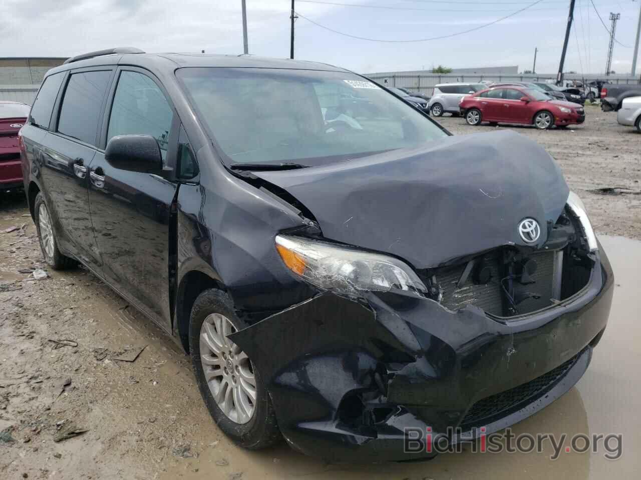 Photo 5TDYZ3DC1HS774068 - TOYOTA SIENNA 2017