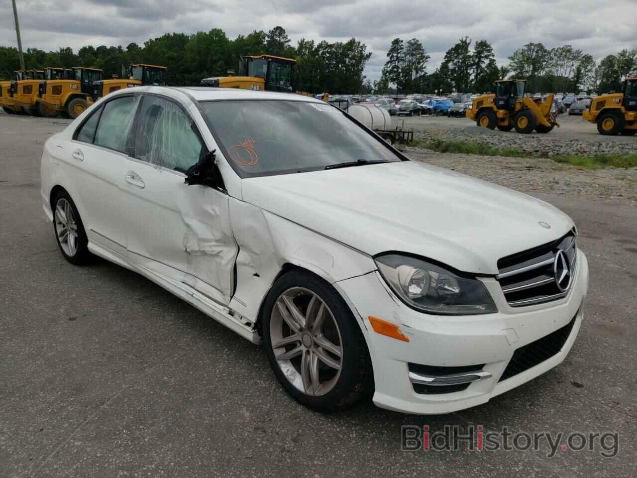 Photo WDDGF4HB1EA933780 - MERCEDES-BENZ C-CLASS 2014