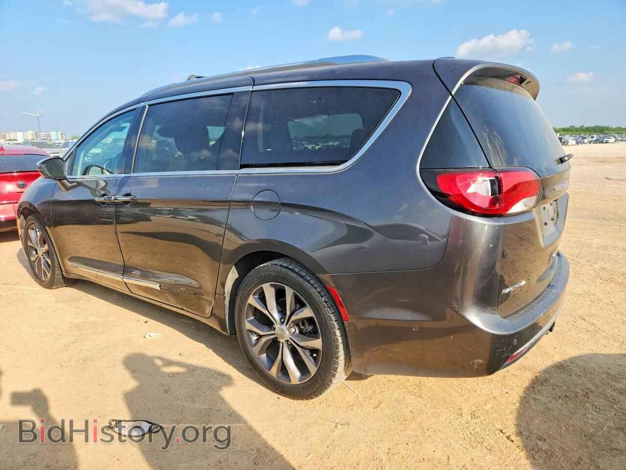 2017 CHRYSLER PACIFICA - VIN: 2C4RC1GG6HR727359 - Photo 2