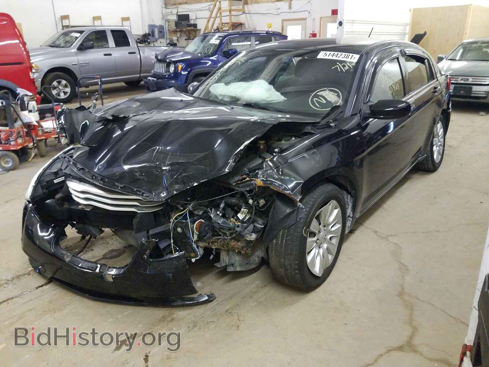 2012 CHRYSLER 200 - VIN: 1C3CCBAB5CN273687 - Фото 2